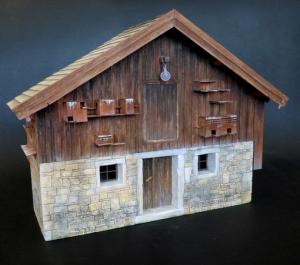 1:35 Farmhouse