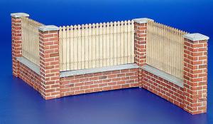 1:35 Fence with underpinning