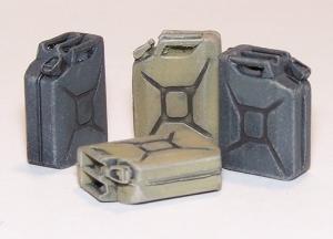 1:35 German jerrycan