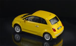 Italeri 1:24 FIAT 500 (2007)
