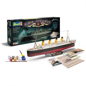 Revell 1:400 100 Years Titanic (Gift set)