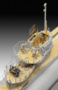 Revell 1:72 German Submarine Type VII C/41 (Platinum ed.)