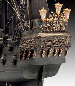 Revell 1:72 Black Pearl (Limited edition)