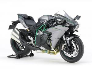 Tamiya 1/12 Kawasaki Ninja H2 Carbon pienoismalli