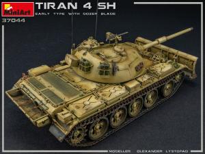 1:35 Tiran 4 Sharir Early  w/Dozer Blade