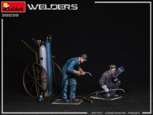 1:35 Welders
