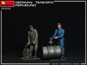 1:35 German Tankers Refueling