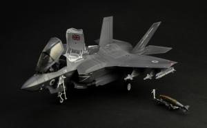 Italeri 1:48 F-35B Lightning II