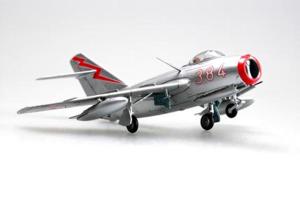 Hobbyboss 1:72 MiG-15bis Fagot