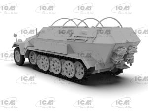 ICM 1/35 Sd.Kfz.251/8 Ausf.A  WWII German Ambulance