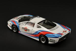 Italeri 1:24 Jaguar XJ 220 Race Car