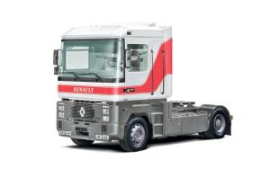 Italeri 1:24 Renault AE500 Magnum