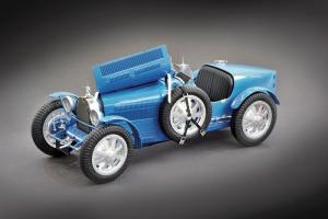 Italeri 1:12 Bugatti 35B Roadster
