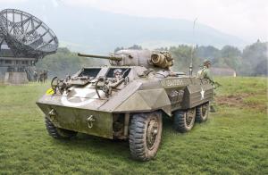 Italeri 1:35 M-8 Greyhound