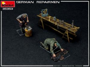 Miniart 1/35 German Repairmen