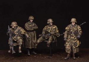 Miniart 1/35 German Tank Riders (Ardennes 1944)