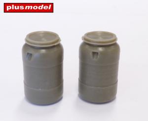 Plusmodel 1/35 Plastic barrels II