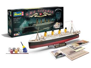 Revell 1:400 100 Years Titanic (Gift set) pienoismalli