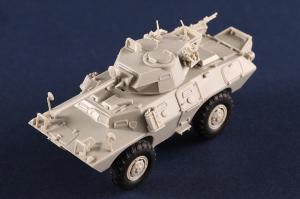 Trumpeter 1/72 LAV-150 APC 90mm Mecar Gun