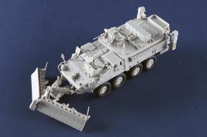 Trumpeter 1/72 M1132 Stryker Engineer Squad Vehicle w/SMP&AMP