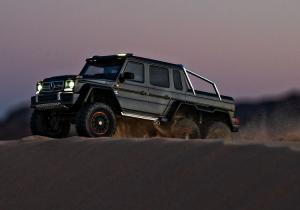 TRX-6 Mercedes-Benz G63 AMG 6X6 TQi RTR Clipless