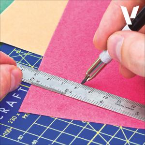 Vallejo Steel rule (150 mm) viivotin