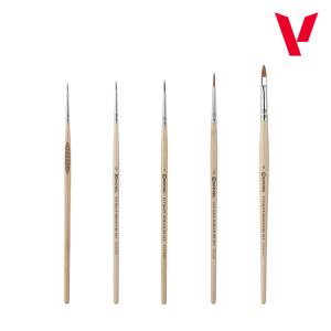 Vallejo Ultimate Game Color miniature set, Paint & Brushes