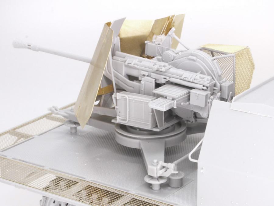 1/35 3.7cm FlaK 43 auf Sd.Kfz.7/2