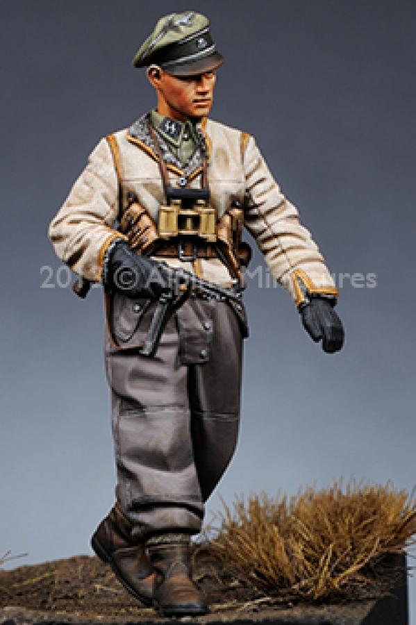 1:35 WSS Grenadier NCO