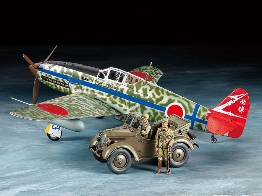 Tamiya 1/48 Kawasaki Ki-61-Id Hien (Tony) & 4x4 Light vehicle pienoismalli