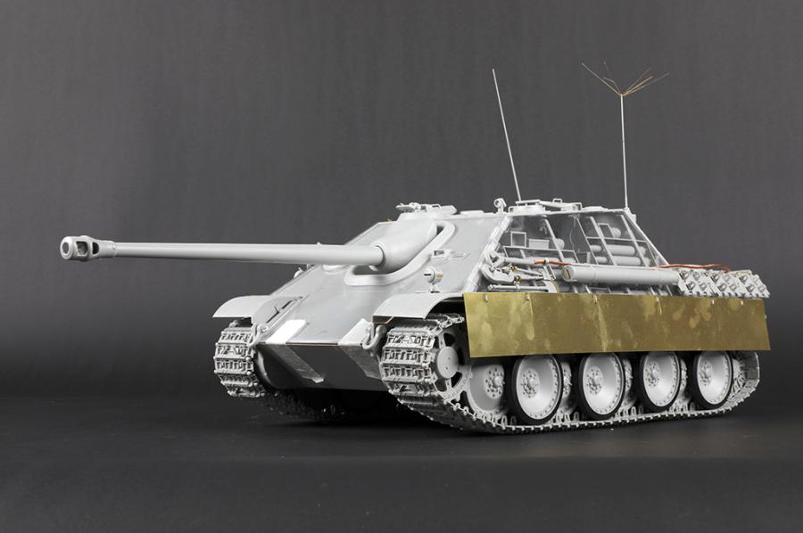 Trumpeter 1/16 German Sd.Kfz 173 Jagdpanther Late Version