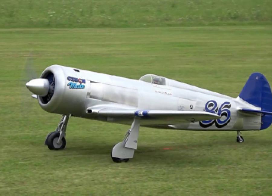 YAK-11 Reno Racer Czech Mate 1800mm 35cc Gas Blue w. EP Retracts ARF