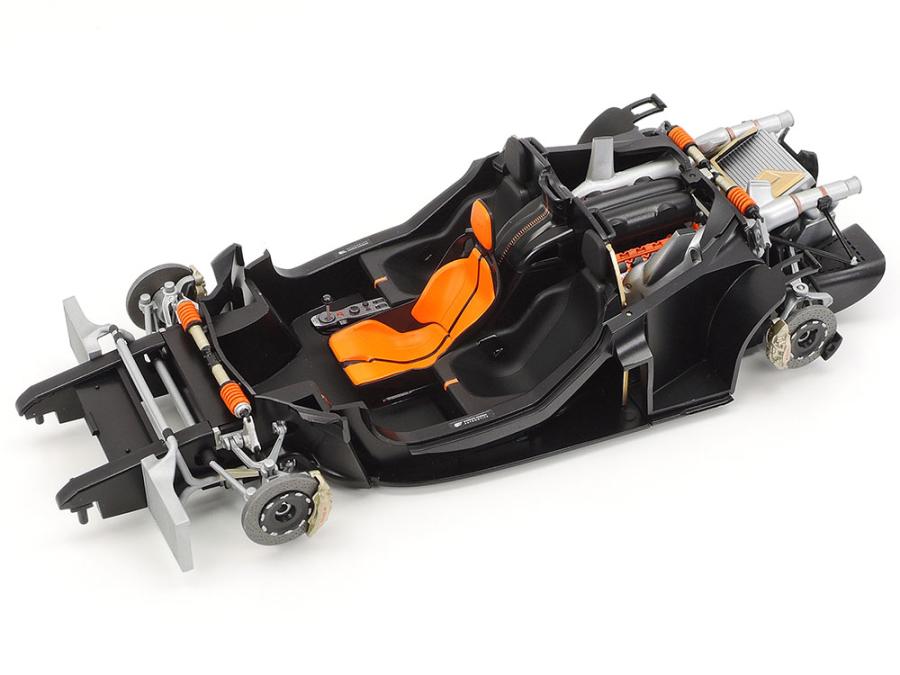 Tamiya 1/24 Gordon Murray Automotive Type 50 pienoismalli