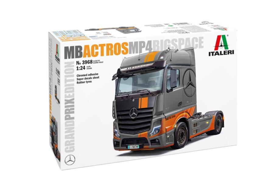 Italeri 1:24 MB Actros MP4 Big Space - GP Edition