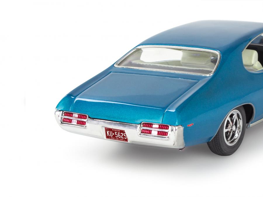 Revell 1/24 '69 Pontiac GTO "The Judge" 2N1