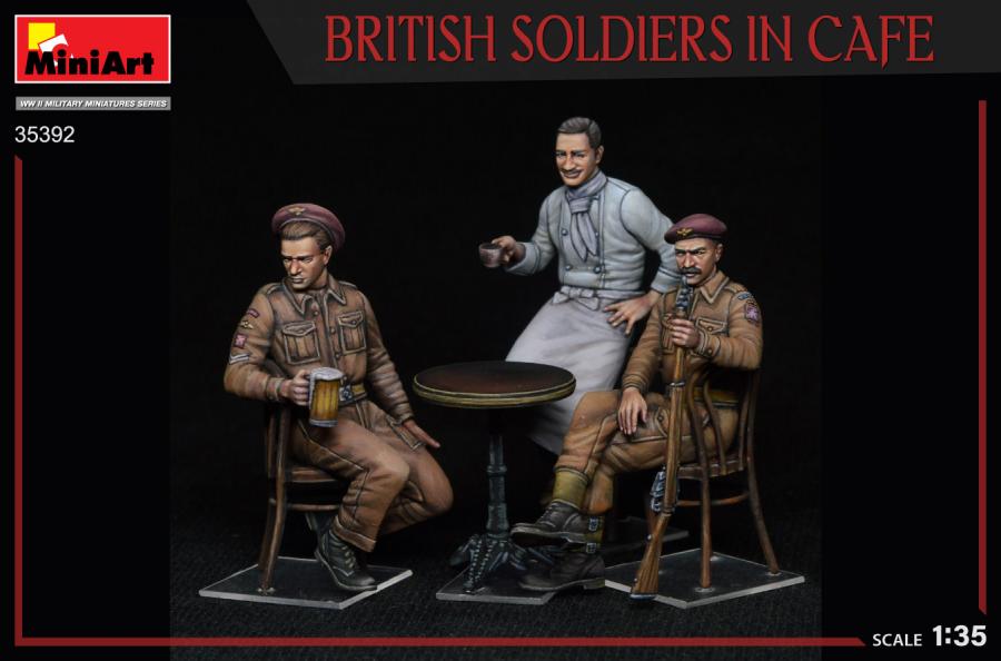 1/35 British Soldiers in Cafe