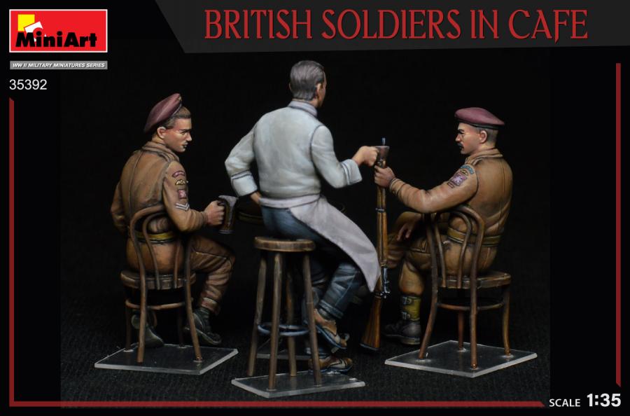 1/35 British Soldiers in Cafe