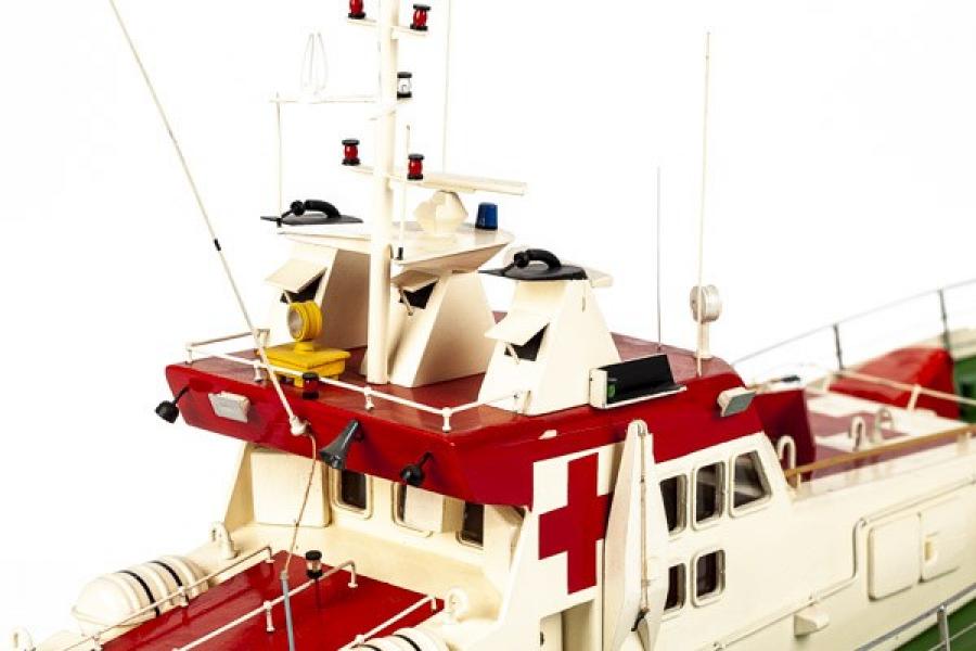 Emilie Robin search and rescue boat - plastic hull