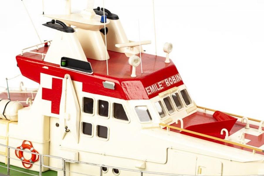 Emilie Robin search and rescue boat - plastic hull