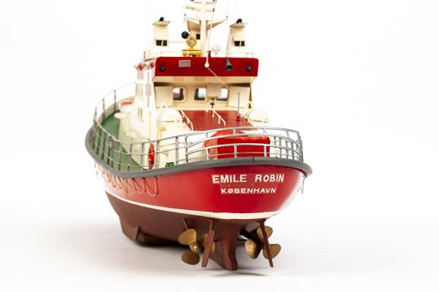 Emilie Robin search and rescue boat - plastic hull