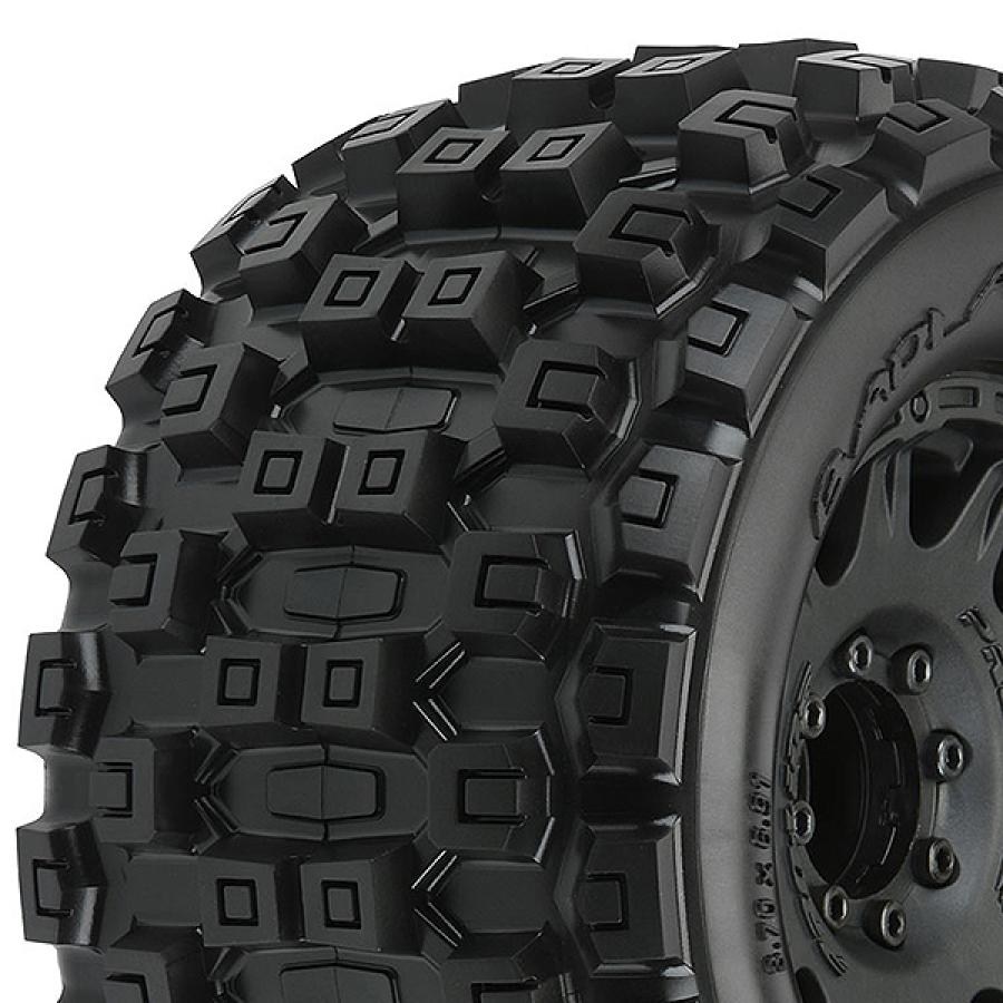PROLINE BADLANDS MX38 3.8" ON RAID BLACK 8x32 17MM HEX