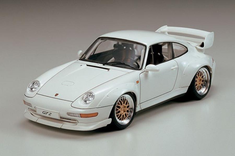 Tamiya 1/24 Porsche GT2 Street Version pienoismalli
