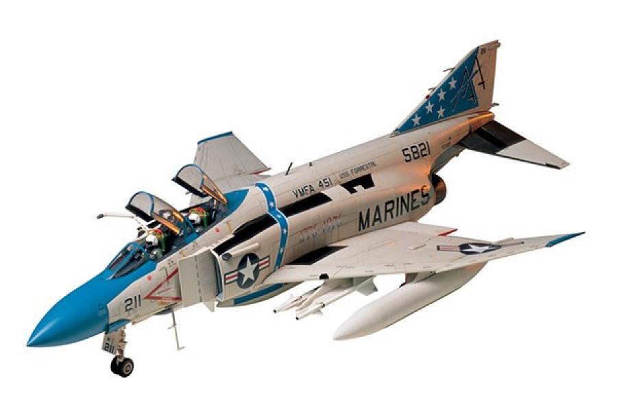 1/32 McDonnell F-4J Phantom II 