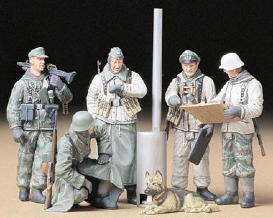 Tamiya 1/35 German Soldiers at Field Briefing figuuri