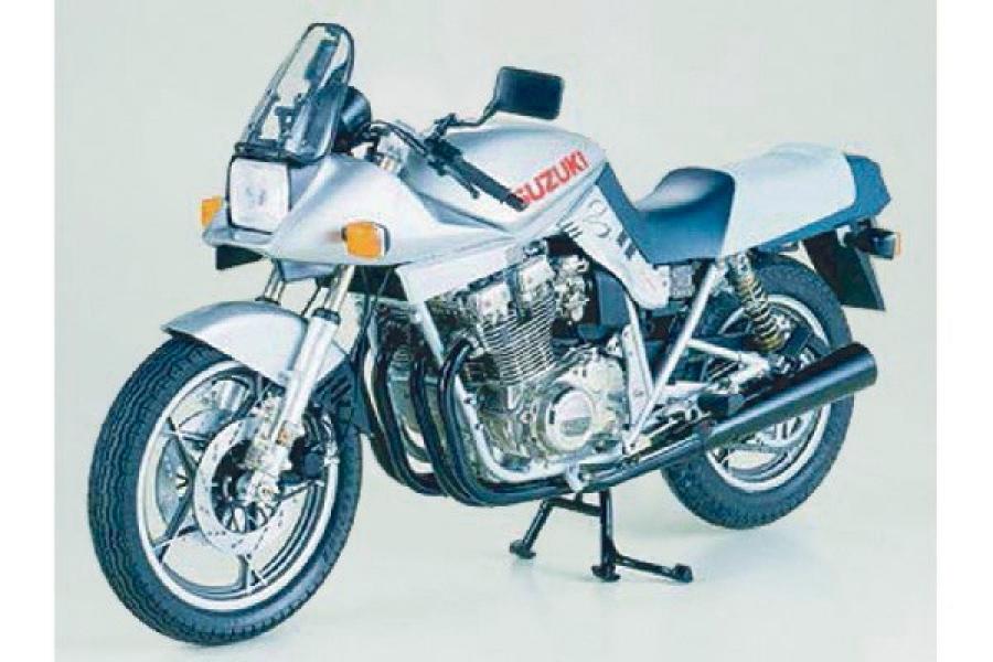 Tamiya 1/6 Suzuki GSX1100S Katana pienoismalli