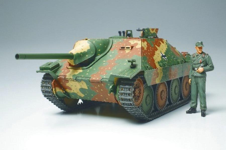 Tamiya 1/35 Hetzer Mid production pienoismalli