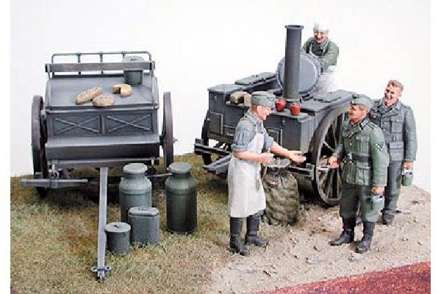 Tamiya 1/35 German Field Kitchen Scenery figuuri