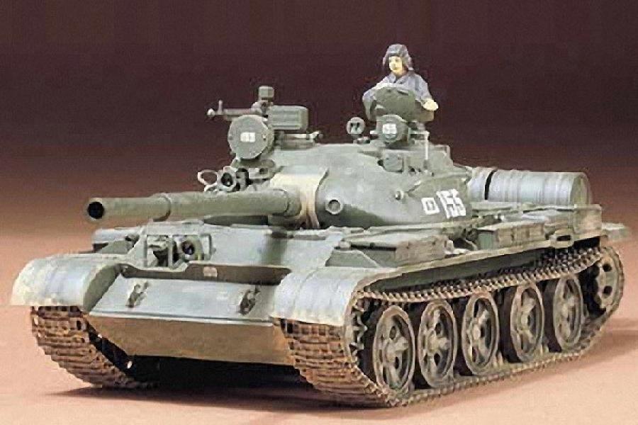 Tamiya 1/35 RUSSIAN T-62A TANK pienoismalli