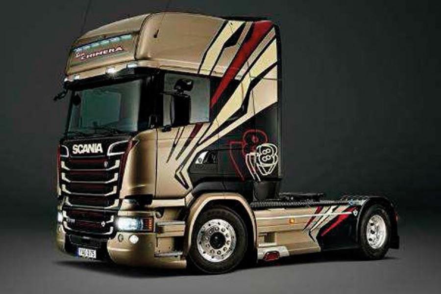 Italeri 1/24 Scania R730 Streamline Team Chimera