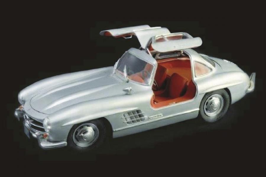 Italeri 1:16 MERCEDES-BENZ 300 SL GULLWING